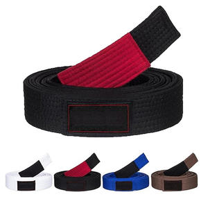 Cinturones de artes marciales de alta calidad de primera calidad, diseño de logotipo OEM personalizado, rayas en diferentes colores, hechos de poliéster y algodón - Product Image 1