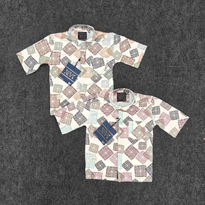 Tissu en coton de qualité supérieure à séchage rapide pour garçons Chemise d'été décontractée à manches courtes avec impression numérique et boutons - Product Image 1