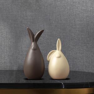 Escultura de conejo blanco y negro de estilo moderno, figurita de Animal decorativa hecha a mano para estatuas de objetos de mesa Interior - Product Image 2