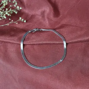 Pulsera de Cadena Espiga Plateada para Mujer, Chapado en Oro Rodio, Oro de 18K, Diamante, Perla, Colgante en Forma de Bola, Elegante - Product Image 3