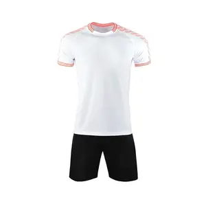 Dernières conceptions d'équipe de maillot de football de haute qualité avec logo personnalisé/ensemble de vêtements de football uniformes de football populaires