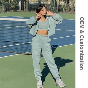 Conjuntos de Sudadera con capucha de manga larga de gran tamaño para mujer personalizados Sudadera con capucha recortada con cremallera y pantalones Trajes de 2 piezas con chándal bordado - Product Image 5