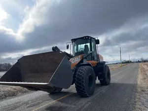 Mini-chargeuse sur pneus d'occasion 2020 pour moteur diesel 721G avec Bosch pour pompe et boîte de vitesses - Haute efficacité opérationnelle - Product Image 2