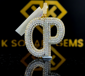 Colgante de Plata de Ley 925 con Forma de Corazón, Moissanita de Corte Brillante con Claridad VVS, Cadena Glamorosa de Alta Calidad con Baño de Rodio - Product Image 1