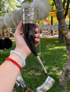 Tasse à corne à boire de style viking fabriquée à la main Design animal poli Portable matériau organique de haute qualité pour l'artisanat naturel - Product Image 6