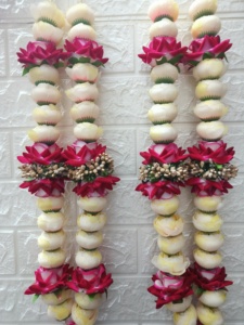 Flor de peonía Varmala Guirnalda de boda india Novia y novio Mala Jaimala Adecuado para regalos de rituales de boda India Pooja Mala. - Product Image 4