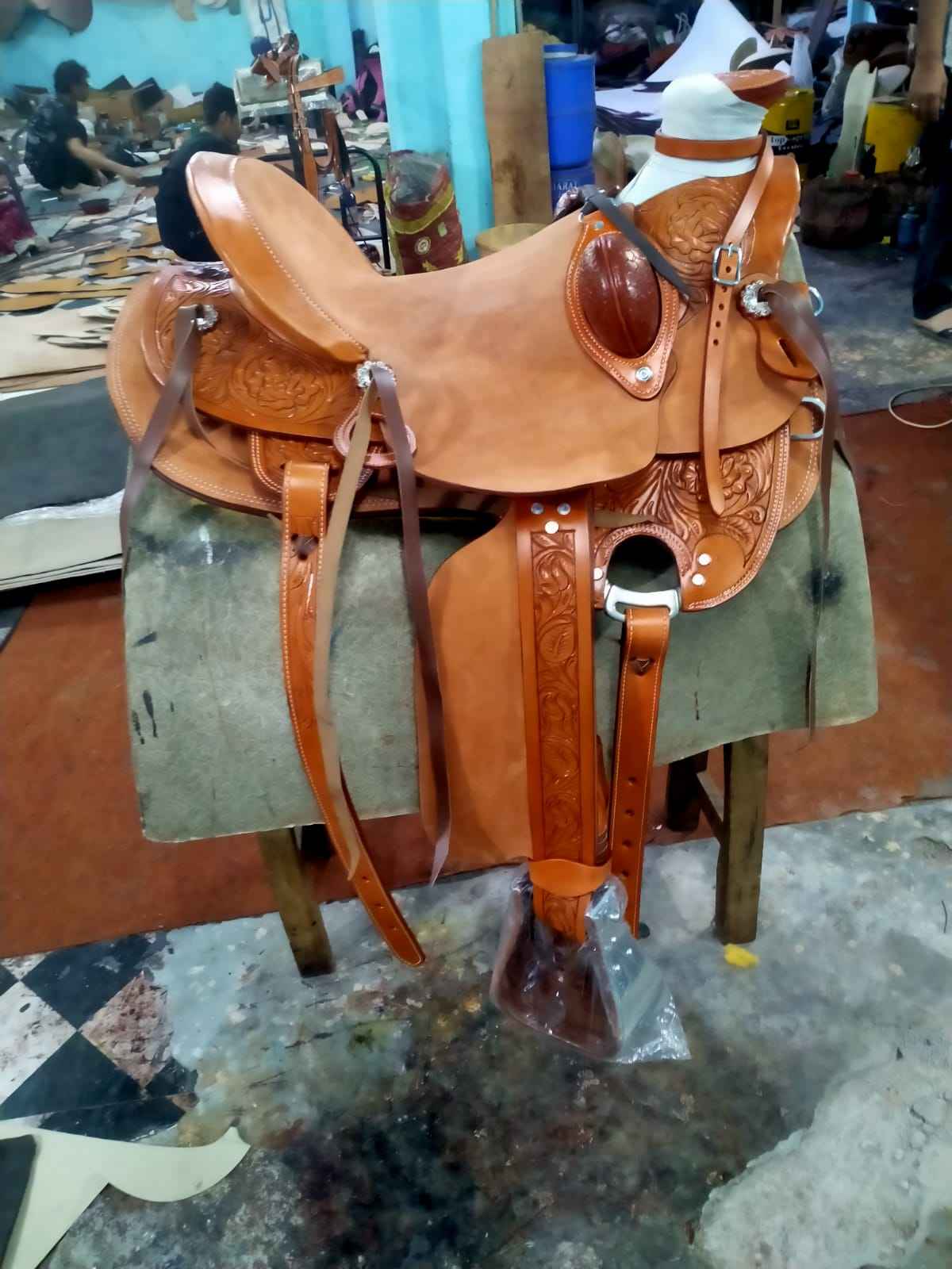 สีน้ำตาลเข้ม