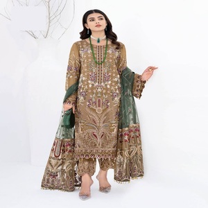 Soldes Exceptionnelles : Ensemble Salwar Kameez Kurta Prêt-à-Porter en Chiffon Brodé Lourd, Style Indien et Pakistanais Original de Ramsha, Idéal pour les Fêtes - Product Image 4