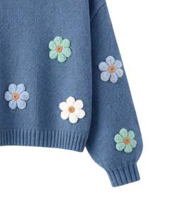Pull en tricot en denim bleu personnalisé pour femmes avec application florale multicolore, col en V, boutons sur le devant, haut tendance d'hiver mignon - Product Image 6