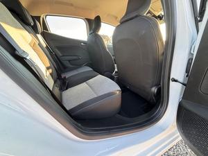 NOUVEAU RENAULT CLIO AWD 2024 17 800 KM BLANC 100 CV 5 PLACES 4 CYLINDRES TRANSMISSION AUTOMATIQUE - Product Image 3