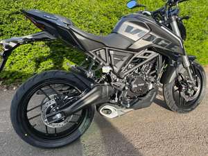 Motos Naked R 125 de Calidad Superior, Mayor Comodidad - Product Image 2