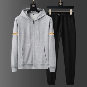 Survêtement à capuche 2 pièces personnalisé avec logo imprimé sur le devant, en Spandex thermique, fermeture éclair, tissu mi-lourd, style sportif, poches latérales pour l'hiver - Product Image 2
