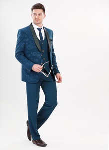 ชุดสูทผู้ชายสีเขียวหญ้าคุณภาพเยี่ยมทันสมัยแบบห้าชิ้นสำหรับเจ้าบ่าวและงานพิธีต่างๆ มีจำหน่ายในราคาดีจากอินเดีย - Product Image 3