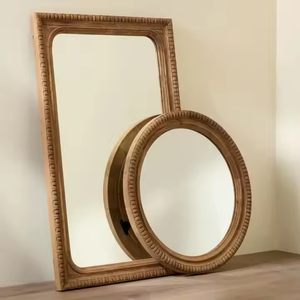 Marcos antiguos de espejo de pared de madera tallada para interiores tradicionales con rico espejo de pared de madera natural de Azora Industries - Product Image 5