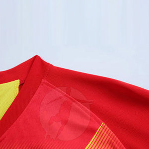 Kit de football unisexe 100% polyester de haute qualité à demi-manches de style différent avec logo personnalisé pour adultes à vendre 2023 - Product Image 3