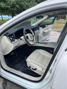 Seminuevo Clean 2023 Vol _ vo xc60 B5 Plus Sport Utility 4D - Product Image 4