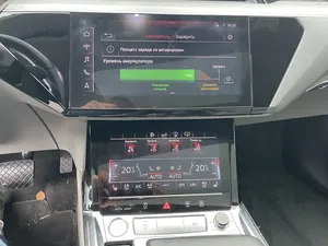 NEAT 2019, e-tron 50 I, faible kilométrage, transmission automatique, toit ouvrant panoramique, feux LED, feux diurnes LED - Product Image 5