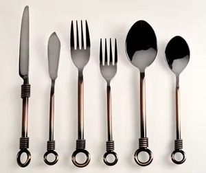 Juego de Cubiertos de Metal Hechos a Mano de Diseño Nuevo, Juego de Cubiertos de Lujo de Alta Calidad Personalizado, Juego de Cubiertos de Metal Único para Decoración de Comedor - Product Image 2