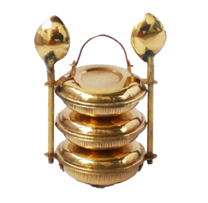 Boîte à lunch à plusieurs niveaux en cuivre et laiton de style vintage avec une poignée en bois robuste, parfaite pour les transports de nourriture classiques et élégants - Product Image 5