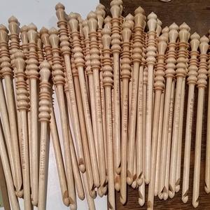 ตะขอถักกระดูกทำด้วยมือสำหรับผู้ที่ชื่นชอบงานถักโครเชต์ที่ออกแบบได้เองเรียบและเป็นมิตรต่อสิ่งแวดล้อม - Product Image 1