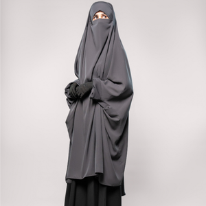 Vente en gros Modeste pour les femmes Longueur de plancher Manches longues Matériau polyester respirant Motif solide Qualité d'exportation Acheter - Product Image 1