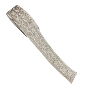 Adorno de encaje con cuentas bordadas de diseñador de alta calidad 2025 para vestidos cintas decoradas con lentejuelas precio al por mayor para exportar India - Product Image 1