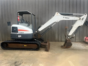 Mini excavadora BOBCATT E50 2018 bien mantenida de la mejor calidad con buen rendimiento a la venta - Product Image 2