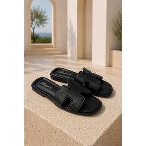 Sandalias Negras con Tira en H y Suela Cómoda de Cuero - Product Image 1