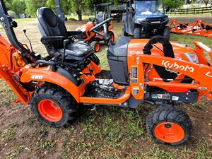 Tractor compacto Kubota L2501 2019, 25HP, motor diésel, tractor agrícola con cargador frontal en venta - Product Image 4