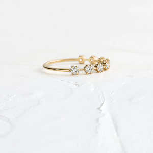 Anillos de joyería elegantes con banda de media eternidad de corte redondo de moissanita para mujer - Product Image 4