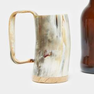 Tasses en corne de style rustique complètent les tables en bois, les intérieurs en pierre et l'ambiance de lumière des bougies dans les tavernes, les lodges, les cabines et les halls. - Product Image 2