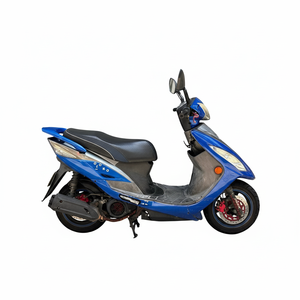 Scooter Azul de Gasolina 125cc con Vista Frontal, Faros Dobles y Espejos - Product Image 2