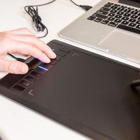 Tablette graphique Star 03 V2, résolution du stylet 5080 LPI, 8192 niveaux de pression, taux de rapport 266, zone active 10x6 pouces, précision de 0,01 pouce, 8 touches