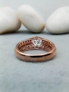 100% Satisfaction Garantie Unique Solitaire VVS Moissanite Or 14k 18k Bague de Fiançailles De Mariage À La Mode 925 Argent Ensemble - Product Image 4