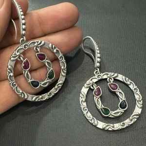 Proveedor indio directo, superventas, alta calidad, alto grado, ligero, clásico, Ruhi, hecho a mano, pendientes verdes Jhumki para - Product Image 2