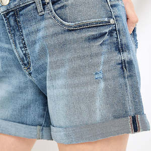 Wholesale 2025 OEM Custom Logo Decoration Casual Light Washed Premium Air Mid-Rise Slouchy Boyfriend <b>Denim</b> <b>Shorts</b> for Women - Product Image 5