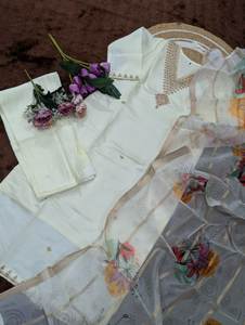 Kurta élégante et simple, style actrice de série télévisée, col en V, coupe droite, bordure, vente en gros, pour femmes ou jeunes filles, édition spéciale - Product Image 4