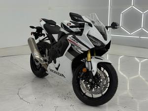 ประมูล-เสนอขาย รถมอเตอร์ไซค์ใหม่ CBR1000RR ABS Supersports ปี 2026 กำลัง 1001-2000 วัตต์ ความเร็วสูงสุด >80 กม./ชม. พร้อมเงินดาวน์ - Product Image 1