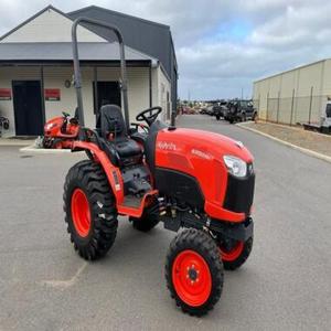 Tractor Kubota L4600 Usado con Tracción en las 4 Ruedas y Cargador Frontal para Trabajo Agrícola en Venta - Product Image 1