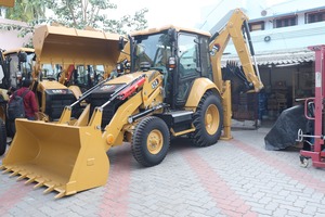 รถตักดิน JCB 424มือสองเครื่องก่อสร้างอุปกรณ์หนัก - Product Image 6