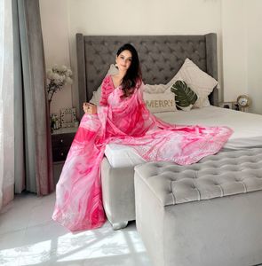 ผ้าส่าหรีผ้าไหม rangoli พิมพ์ลายปริซึมสีตัดกันสำหรับงานปาร์ตี้และงานแต่งงาน - Product Image 6