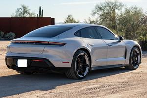 Porsche Taycan 2022 SUPER LIMPIO, LISTO PARA ENVIAR - Product Image 3