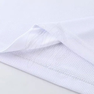 Uniforme Deportivo de Fútbol, Transpirable, Manga Corta, Color Personalizado, Alta Calidad, 100% Poliéster, Personalizable para Adultos - Product Image 3