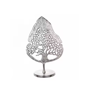 Sculptures artistiques uniques en métal finition or accrocheur décoration de table pour la maison et le bureau disponible au prix le plus bas - Product Image 4