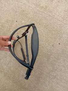 เชือกแขวนคอหนังสีดำพร้อมมงกุฎบุนวมรวดเร็วบรรเทาง่ายรวดเร็วสำหรับการฝึกม้าสินค้าคุณภาพ - Product Image 3