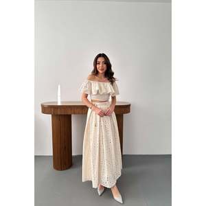 Conjunto de Blusa y Falda Plisada Beige - Beige - Product Image 1