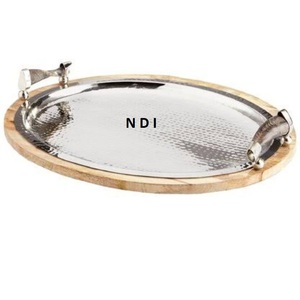 Bandeja de borde en relieve de calidad superior, Acabado niquelado, bandeja de servicio de Metal de estilo lujoso, bandeja decorativa hecha a mano - Product Image 2