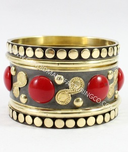 Juego de brazaletes de Latón chapado en multicolor para mujeres y niñas Pulseras y brazaletes de metal de moda Fabricación sincera de joyas - Product Image 1