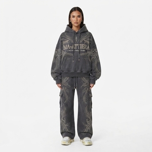 Conjunto de Sudadera con Capucha y Pantalones Cargo con Pedrería Negra para Mujer, Estilo Urbano Oversize, Venta al por Mayor OEM - Product Image 1