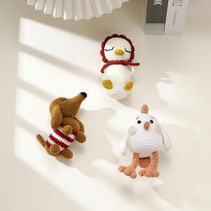 Adorable Adorno de Pollo de Ganchillo Personalizado en Oferta para Decoración del Hogar y Regalos para Niños y Adultos - Product Image 2
